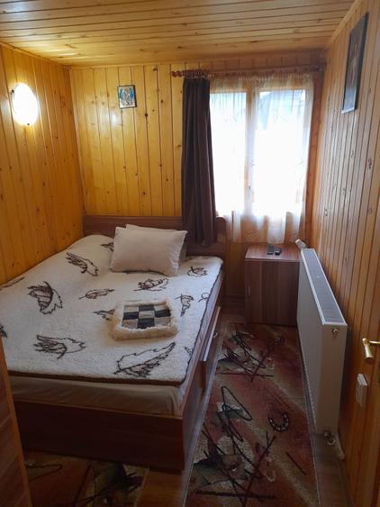 Casă cu 4 camere în Lepșa