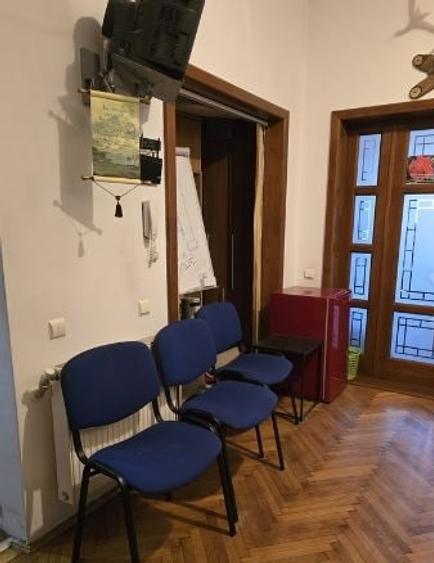 Apartament cu 3 camere decomandat în Moșilor