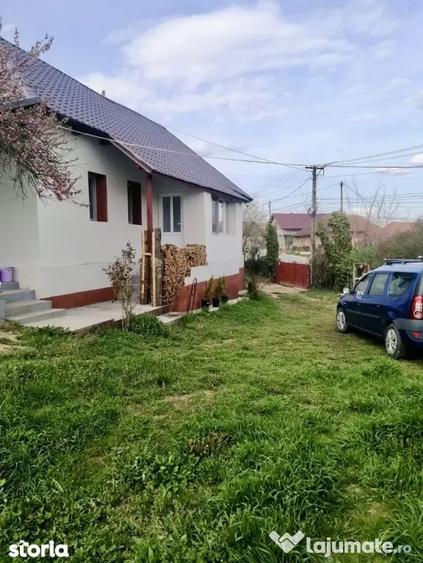 Casă cu 3 camere în Sânmihaiu Almașului