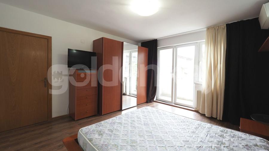Duplex cu 5 camere cu Canalizare în Iancu Nicolae