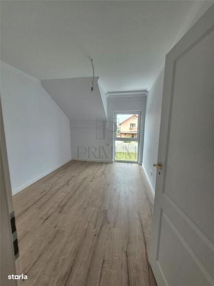 Casă cu 4 camere în Urseni