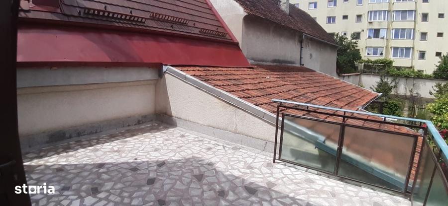 Casă cu 3 camere în Central
