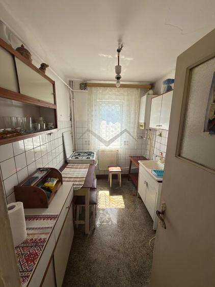 Apartament cu 2 camere nedecomandat în Podu Roș — fotografia 3