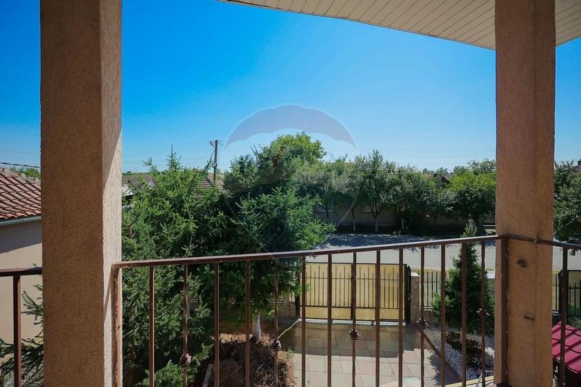 De vanzare casa cu 3 camere si teren 950 mp in Mihai Bravu - 19