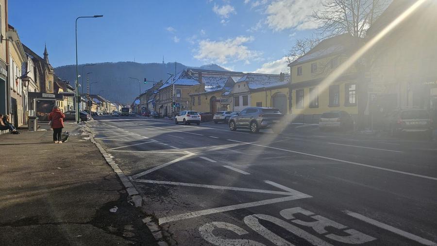 Str Lunga apartament pretabil birou/cabinet , parter stradal - 13