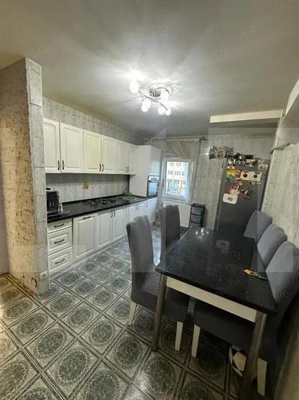 Apartament cu 3 camere, 96 mp, zona Micalaca - 1