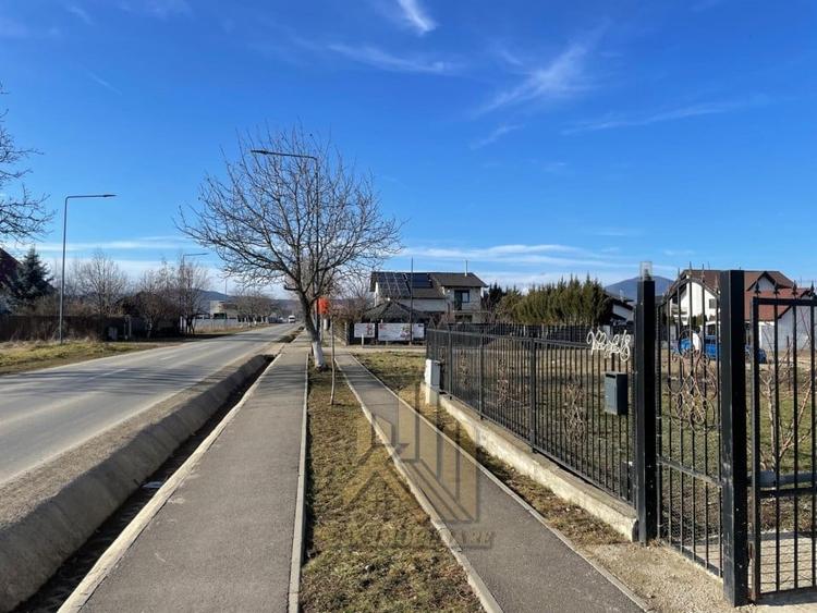 Teren Intravilan 500mp Cristian - 1