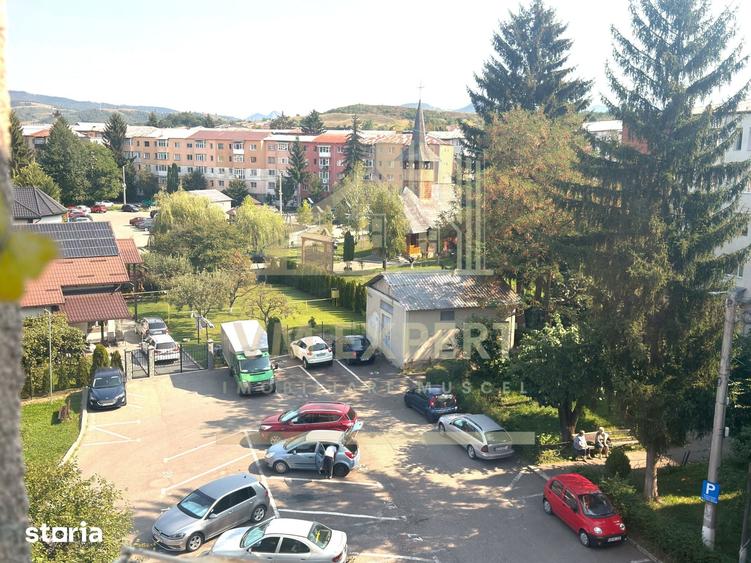 APARTAMENT 3 CAMERE ETAJ 4 CAMPULUNG - 3