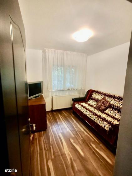 Casa P+1+M in Vladesti 5 Dormitoare, 5 Bai, 274 mp, Zona Linistita - 1