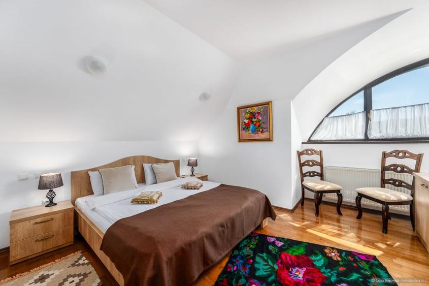 Casa de vacanta sau locuinta - 5 camere, 5 bai, 1300mp, langa Gura Humorului - 26