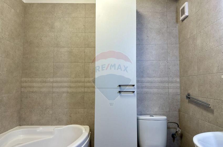 Apartament Spa?ios pretabil AirBnb Vis a Vis de Complex ... - 16