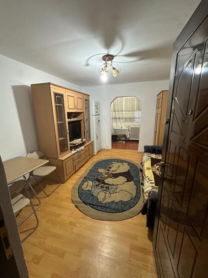 Apartament cu 2 camere semidecomandat în Exterior Vest