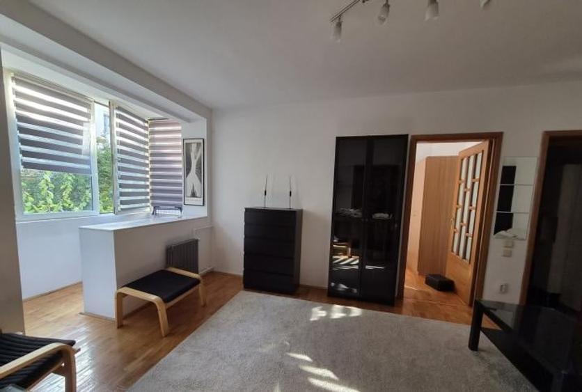 Apartament cu 2 camere semidecomandat, mobilat în Floreasca