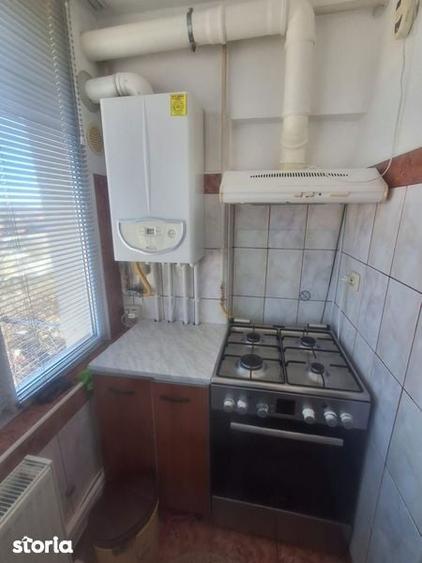 Apartament de vanzare - 3 camere - 5