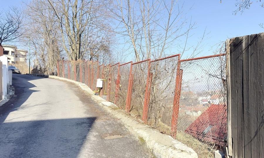 Teren intravilan, ultracentral. - 16