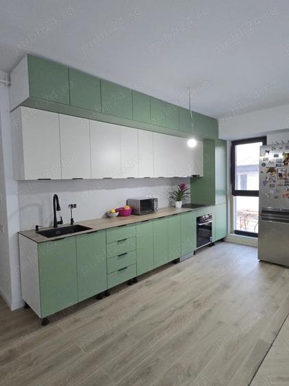 Apartament cu 3 camere decomandat în Aviației