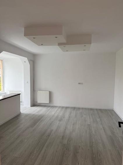 Garsoniera parter  excelenta pentru cabinet psihologic sau birou nemobilata - 1