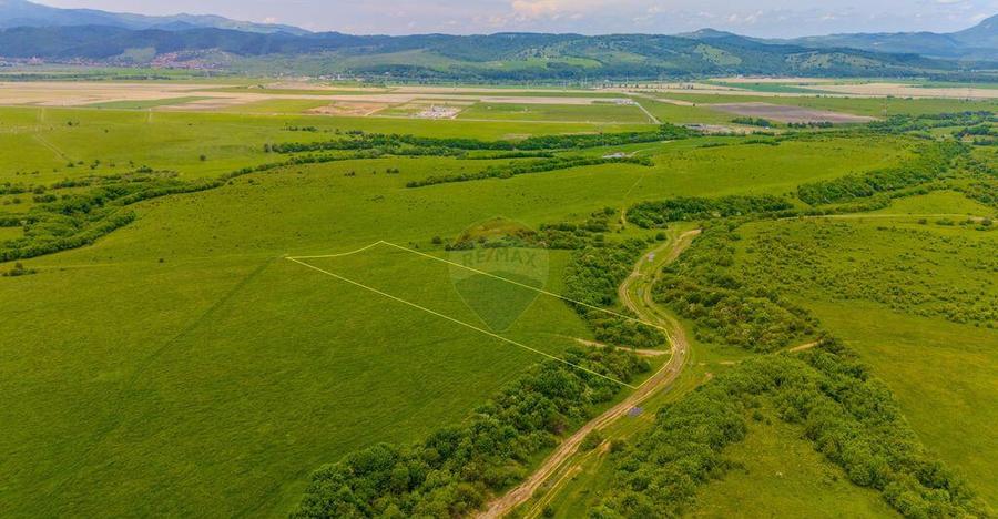 Teren 10,800mp Rasnov / Drumul DN73 - 25