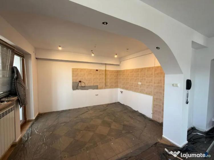 Apartament 3 camere , etj 1 , Radauti - 1