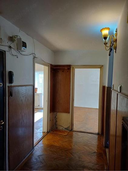 Apartament 3 camere de vanzare Tip PC Oradea - 3