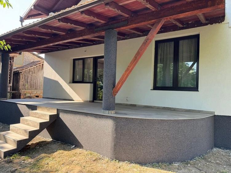 Casă cu 4 camere în Valea Cufundoasă