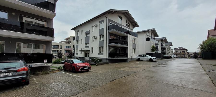 De vânzare apartament cu trei camere în Bună Ziua - 10