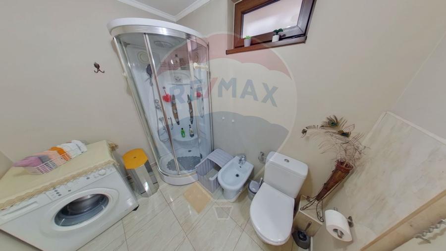 Casa cu 5 camere de vanzare, str. Dragos Voda - 10