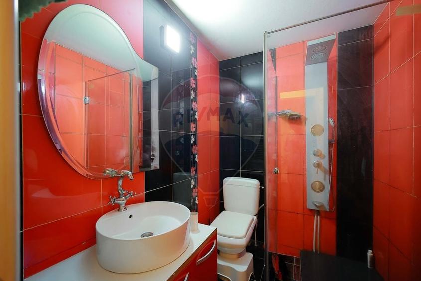 De vânzare apartament cu 1 cameră și spațiu comercial, în zona Decebal - 5