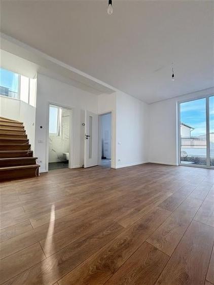 Duplex cu 4 camere cu Canalizare în Hărman