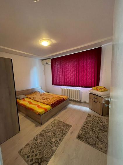 Inchiriez apartament 65 mp bloc turn Marchian 2 camere , complet mb ut - 1