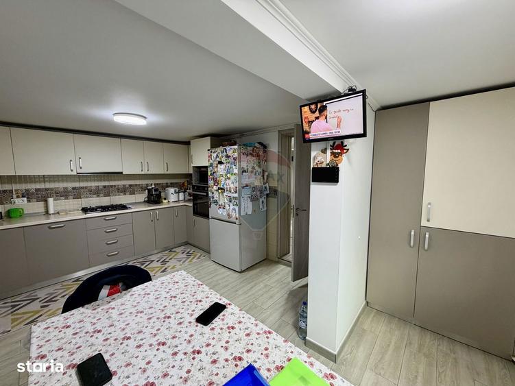 Casa / Vila cu 4 camere de vanzare in zona Central - 19