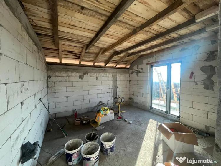 Casa semi-finisata P+M, 170 mp utili, 311 mp teren, zona C - 1