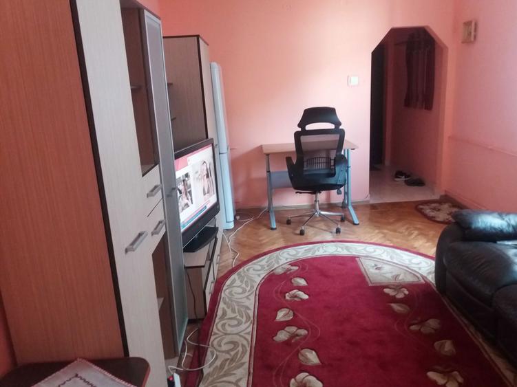 Inchiriez apartament 2 camere, zona Liceului Mihai Eminescu - 4