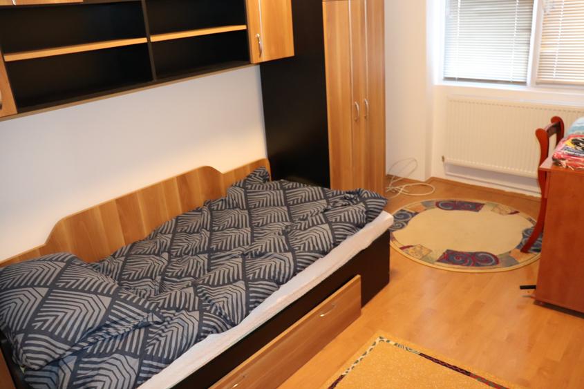 Apartament cu pozitie foarte avantajoasă. - 5