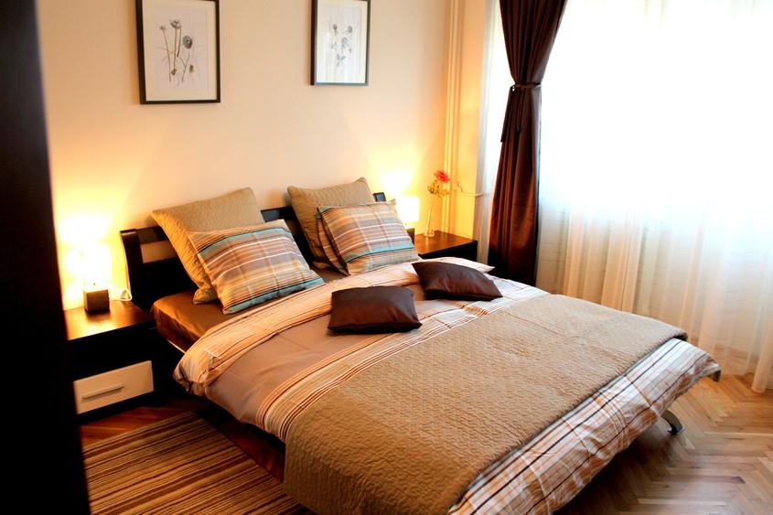 Vanzare apartament 3 cam  vedere casa Poporului ,mobilat și utilat - 7