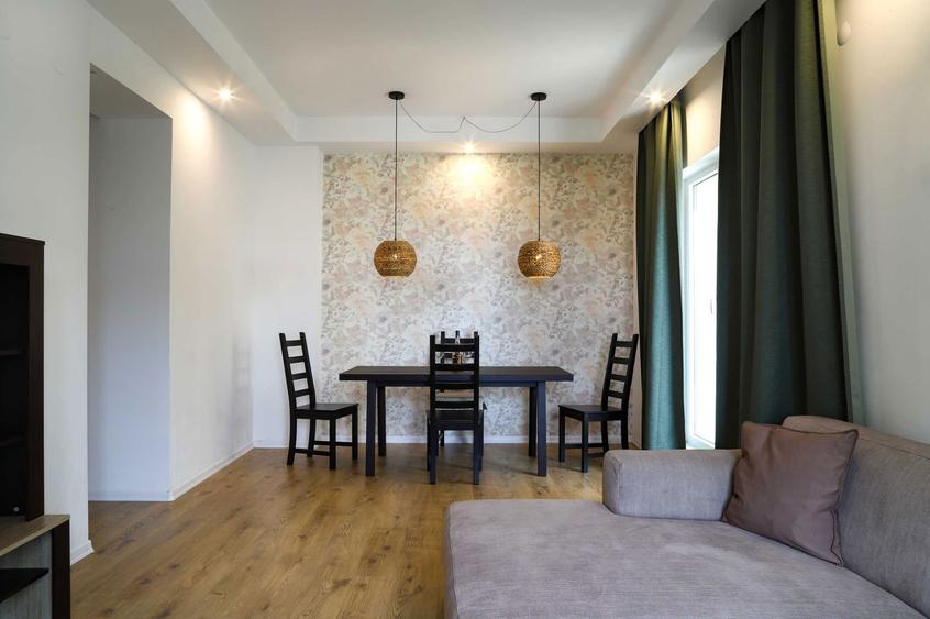 Apartament cu 3 camere si terasa Cosmopolis - 1
