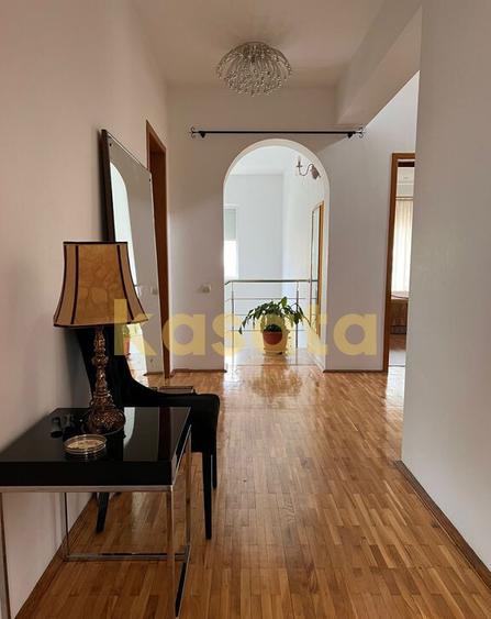 Vila deosebita 11 camere Erou Iancu Nicolae - 9