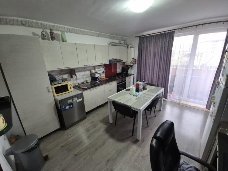 Apartament 2 camere, 51mp, decomandat, gradina, parcare, Floresti - 4