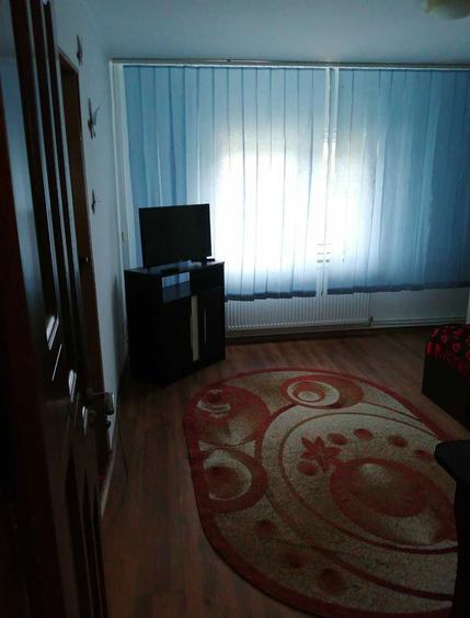 Ofer spre inchiriere garsoniera - 4