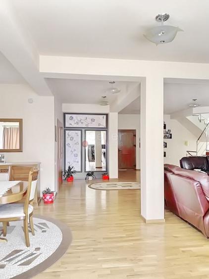 Suprafata Generoasa de teren - 7