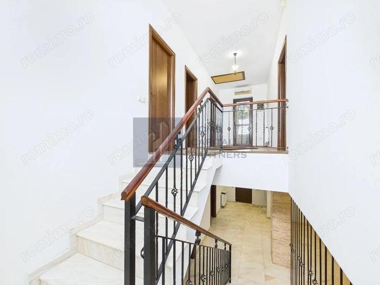 Casa spa?ioasa de vanzare in Brane?ti gata de mutat, cu curte ?i zon - 3