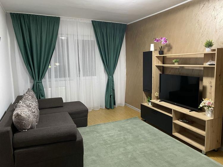 Inchiriez apartament 2 camere B-dul Tineretului - 1