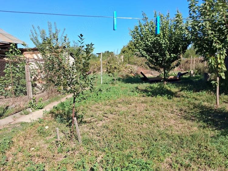 Casă cu 4 camere cu Teren 800 Mp în Piscu