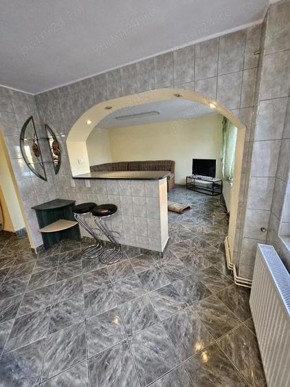 Ofer spre vanzare apartament 2 camere decomandat - 1