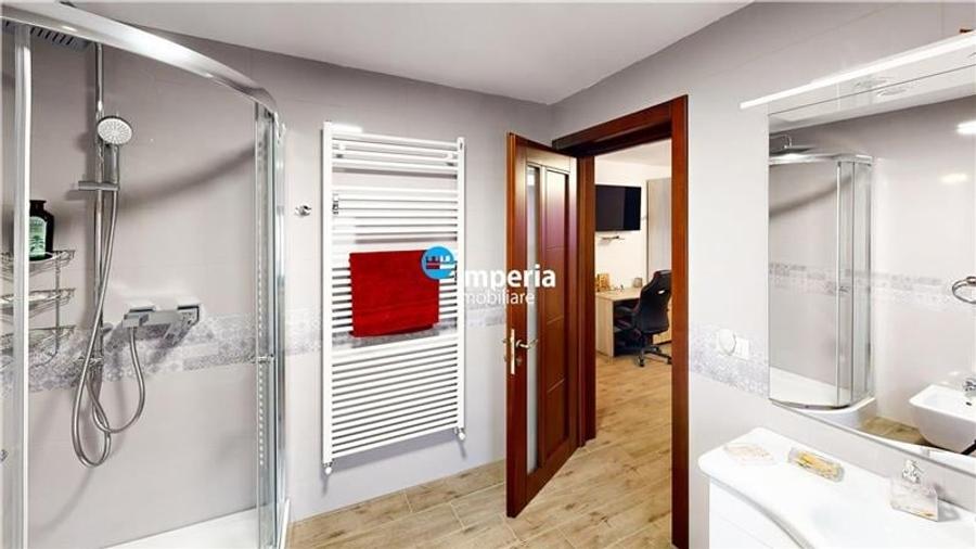 Pensiune de vanzare in zona Sucevita, langa Manastire - 14