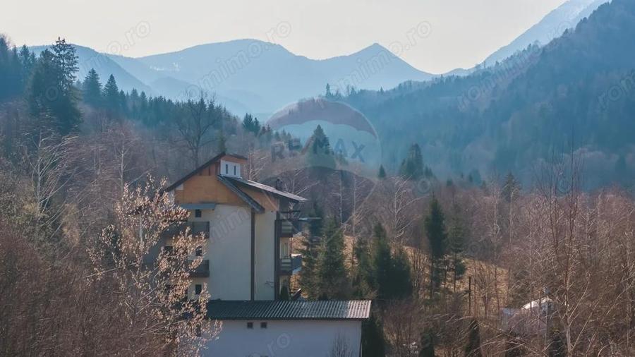Investi?ie: Pensiune + Casa lemn, priveli?te superba, 0% Comision - 2
