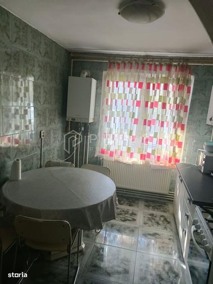 Apartament 2 camere, zona 7 Noiembrie, langa UMFST - 8