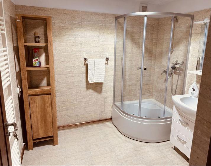 OPORTUNITATE! Casa in zona centrala Tirgoviste - 1