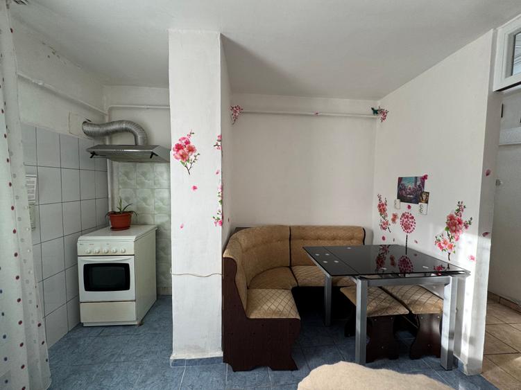 2 cam, 58 mp, etaj 3, zona Zahana - str. Toamnei - 18