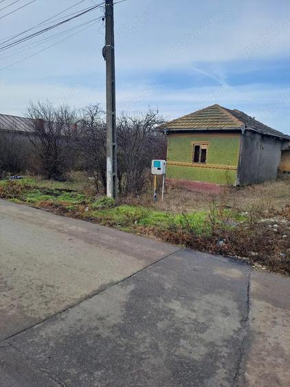 casa de vanzare demolabila Vadu Pasii str IL.Caragiale suprafa?a teren 1800mp 25m 73 - 4